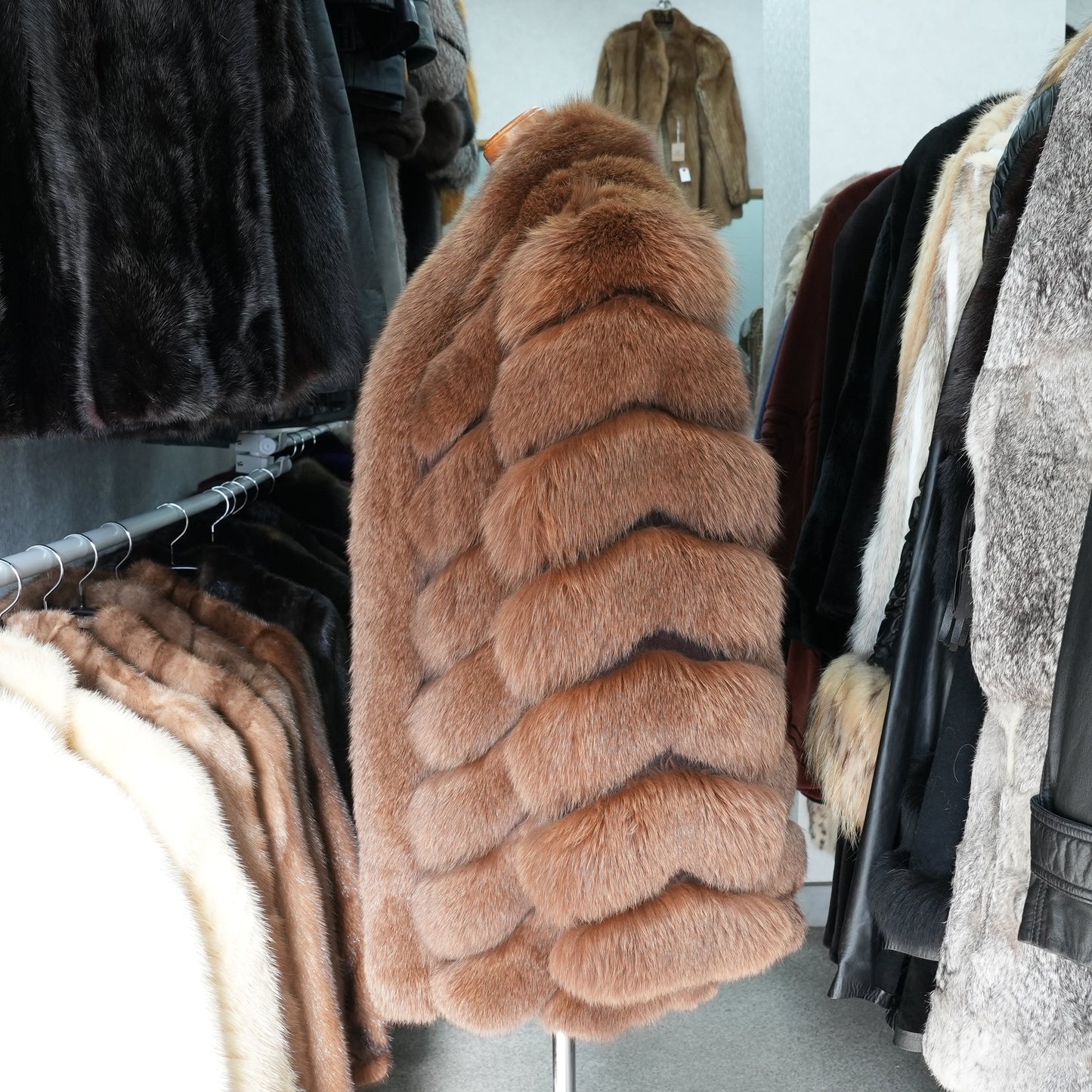 Brown Dyed Fox Fur Design Coat - Genuine Vintage Fur From Japan