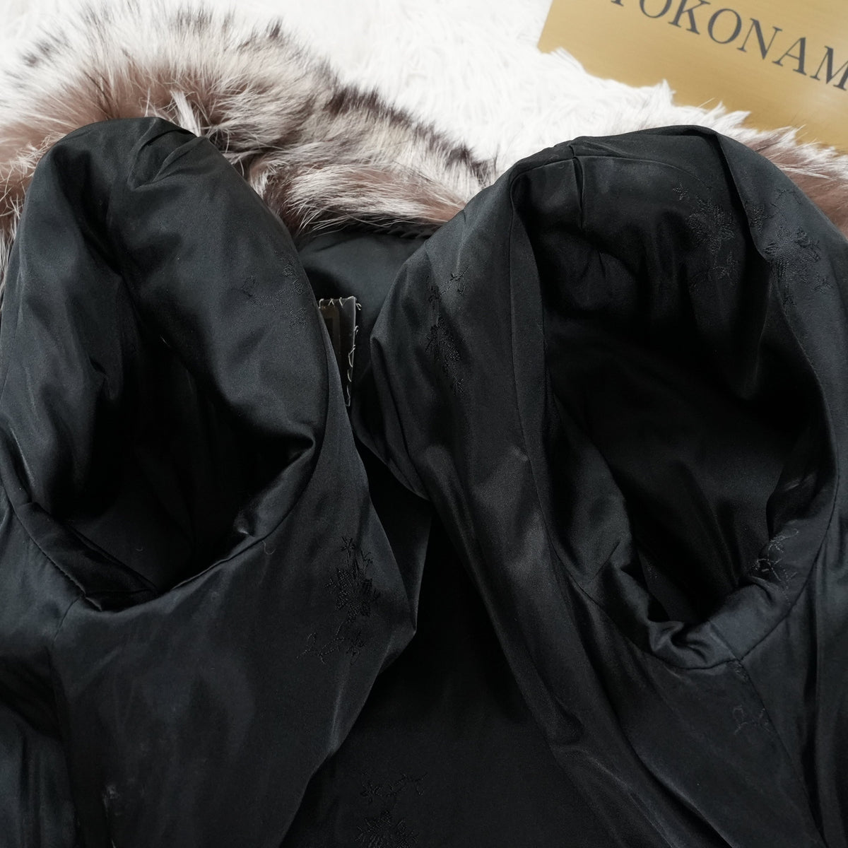 Silver Fox Coat SAGA FOX - Genuine Vintage Fur From Japan