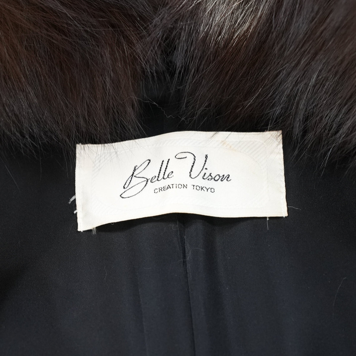 Silver Fox Fur Coat SAGA FOX Soft and Fluffy - Genuine Vintage Fur From Japan