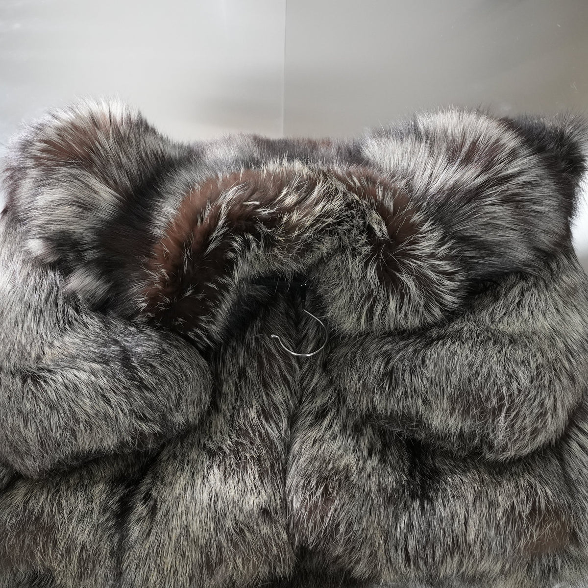 SAGA FOX Silver Fox Fur Coat Soft and Fluffy - Genuine Vintage Fur From Japan