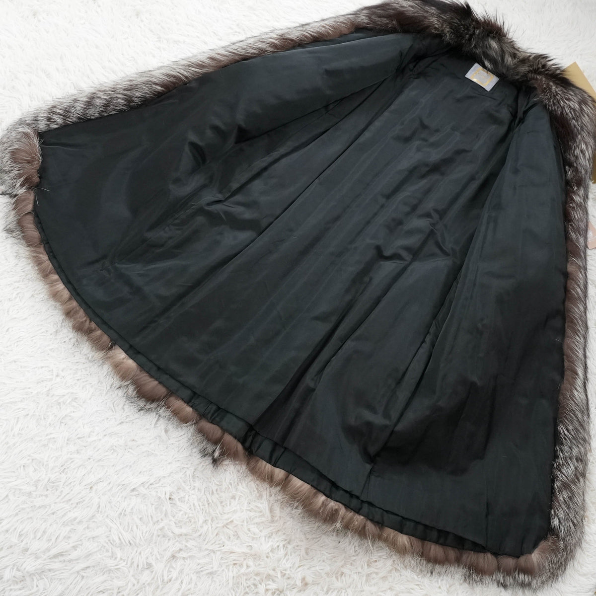 Silver Fox Long Coat SAGA FOX - Genuine Vintage Fur From Japan
