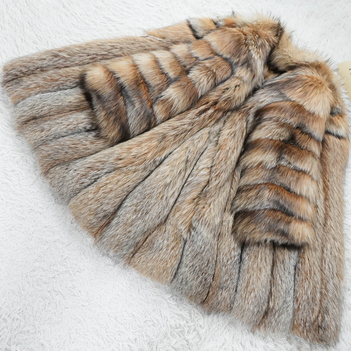 Golden Cross Fox Fur Coat EMBA Soft and Fluffy - Genuine Vintage Fur From Japan