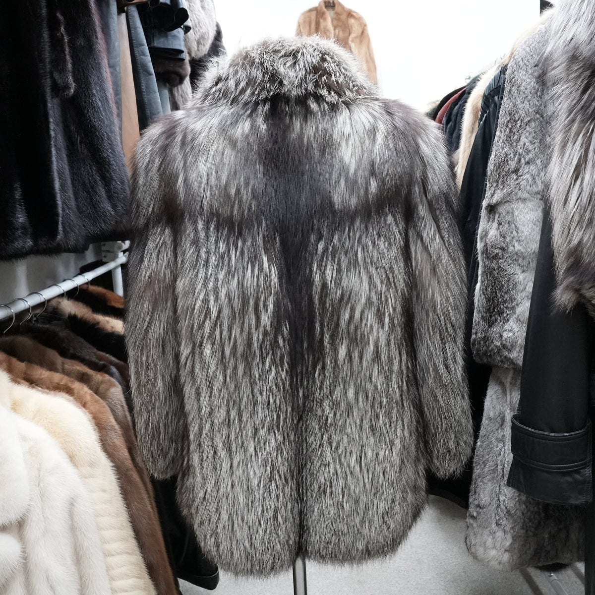 Silver Fox Coat EMBA - Genuine Vintage Fur From Japan