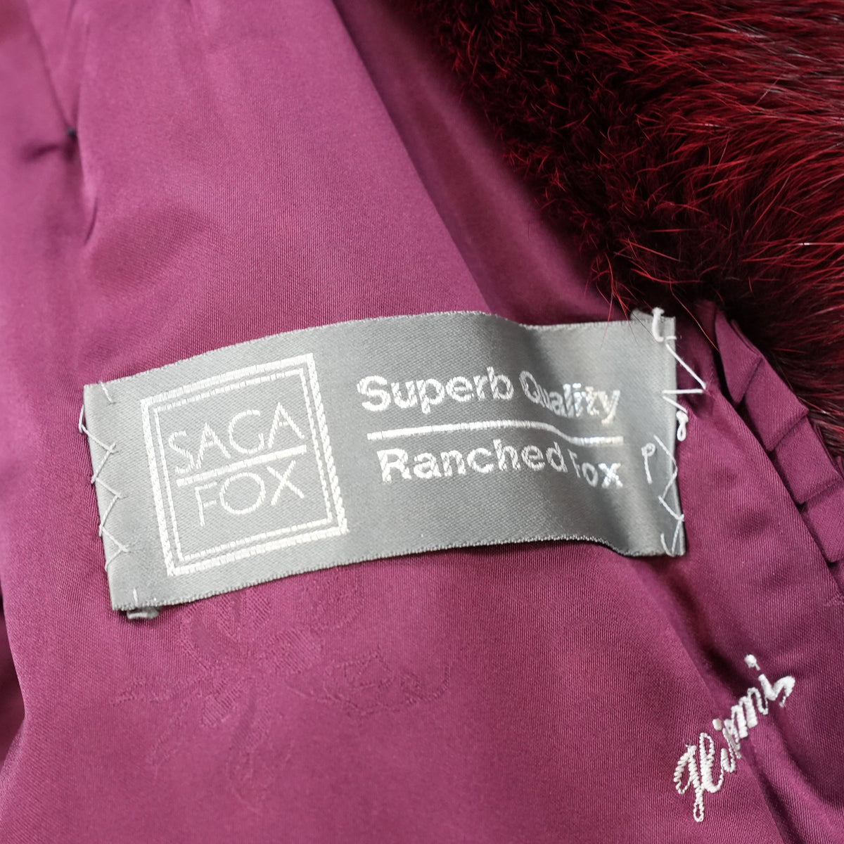 Wine Red Dyed Fox Fur Coat SAGA FOX Soft and Fluffy - Genuine Vintage Fur From Japan