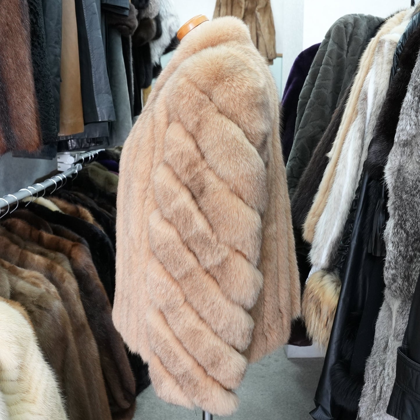 Beige Dyed Fox Fur Coat - Genuine Vintage Fur From Japan