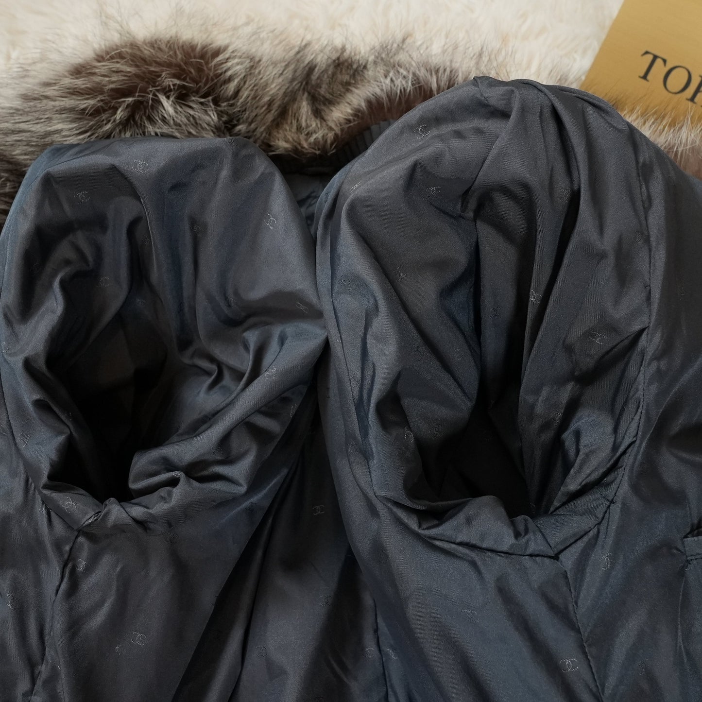 Floor length Silver Fox Very Long Coat  CC logo - Genuine Vintage Fur From Japan