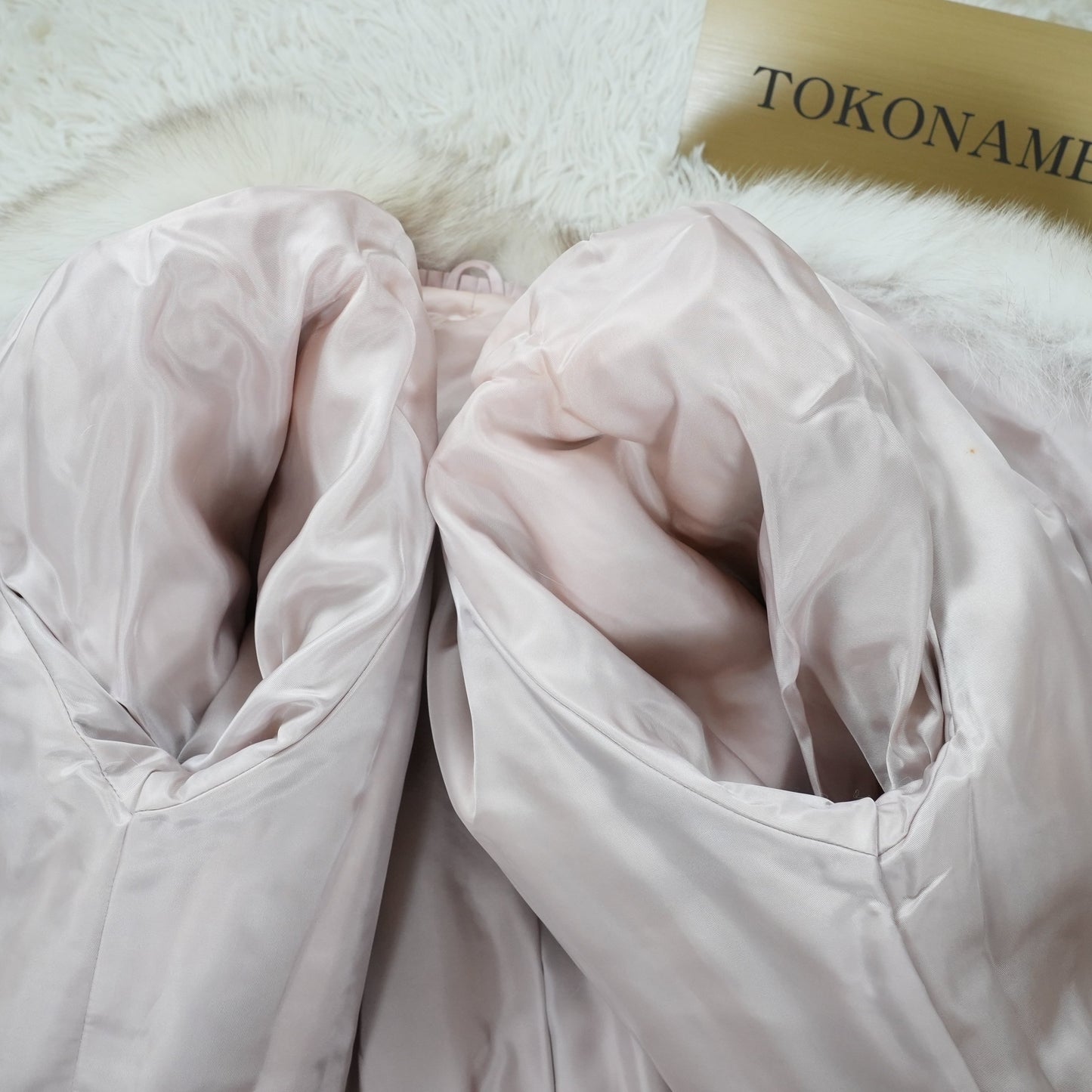 SAGA ROYAL FOX Fur Coat - Genuine Vintage Fur From Japan