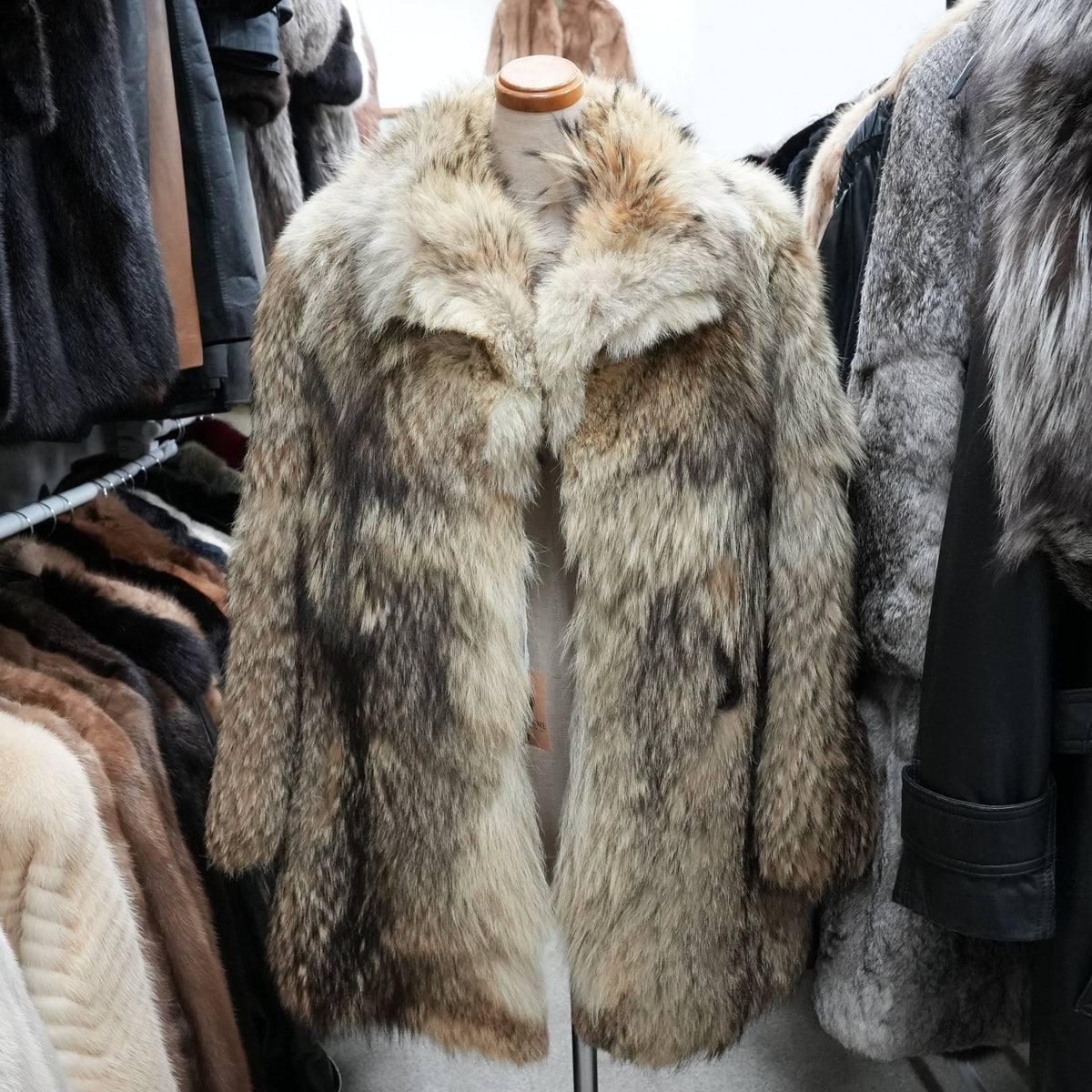 TANUKI Fur Coat - Genuine Vintage Fur From Japan