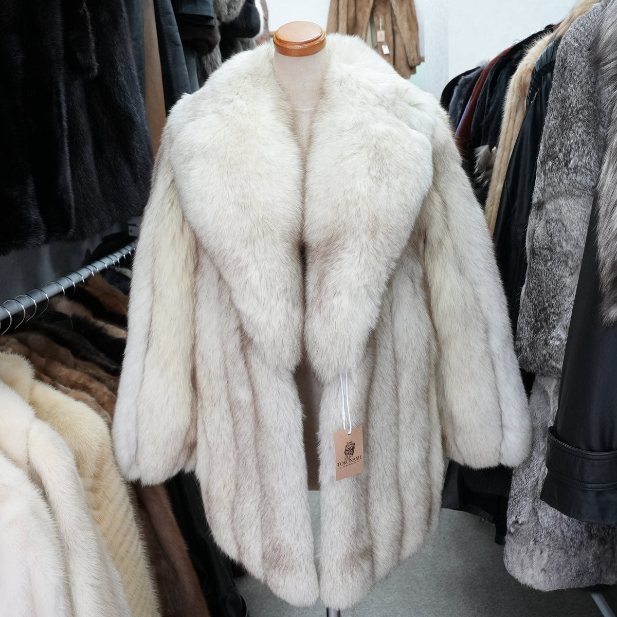 Nordic Fox Fur Coat - Genuine Vintage Fur From Japan
