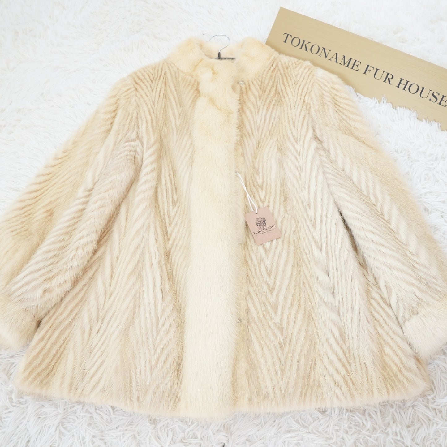 White Mink ZipZag Pattern Genuine Vintage Fur Japan