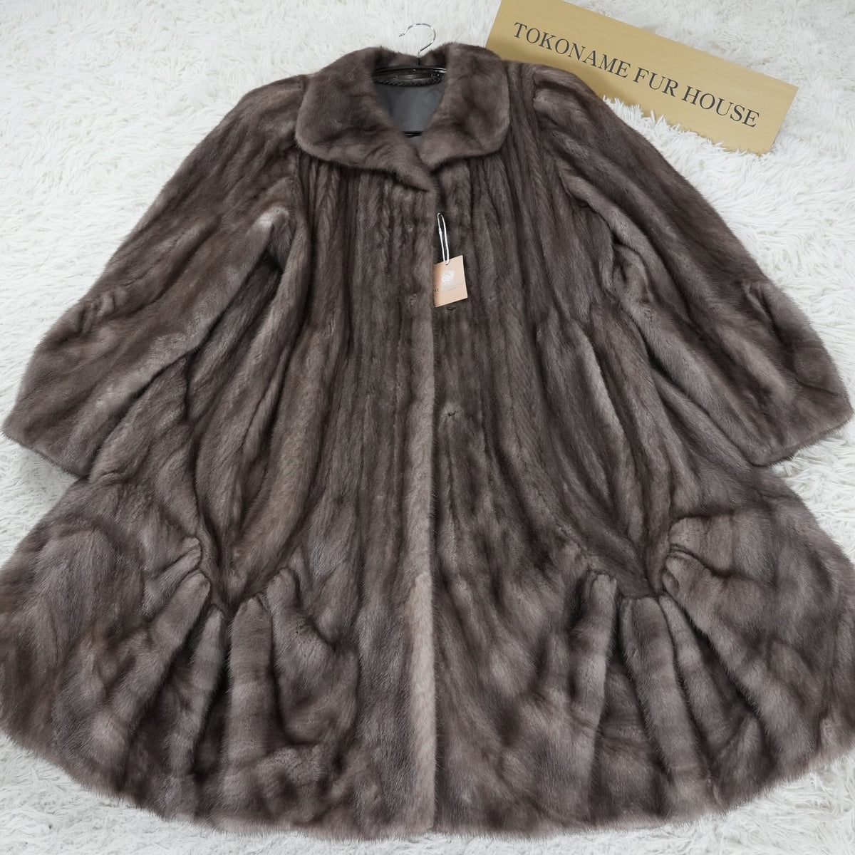 Blue iris Mink Fur Coat Patterned hem AMERICAN Legend - Genuine Vintage Fur From Japan