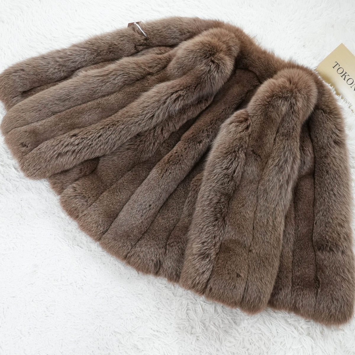 Brown Dyed SAGA FOX Fur Coat Soft and Fluffy - Genuine Vintage Fur From Japan