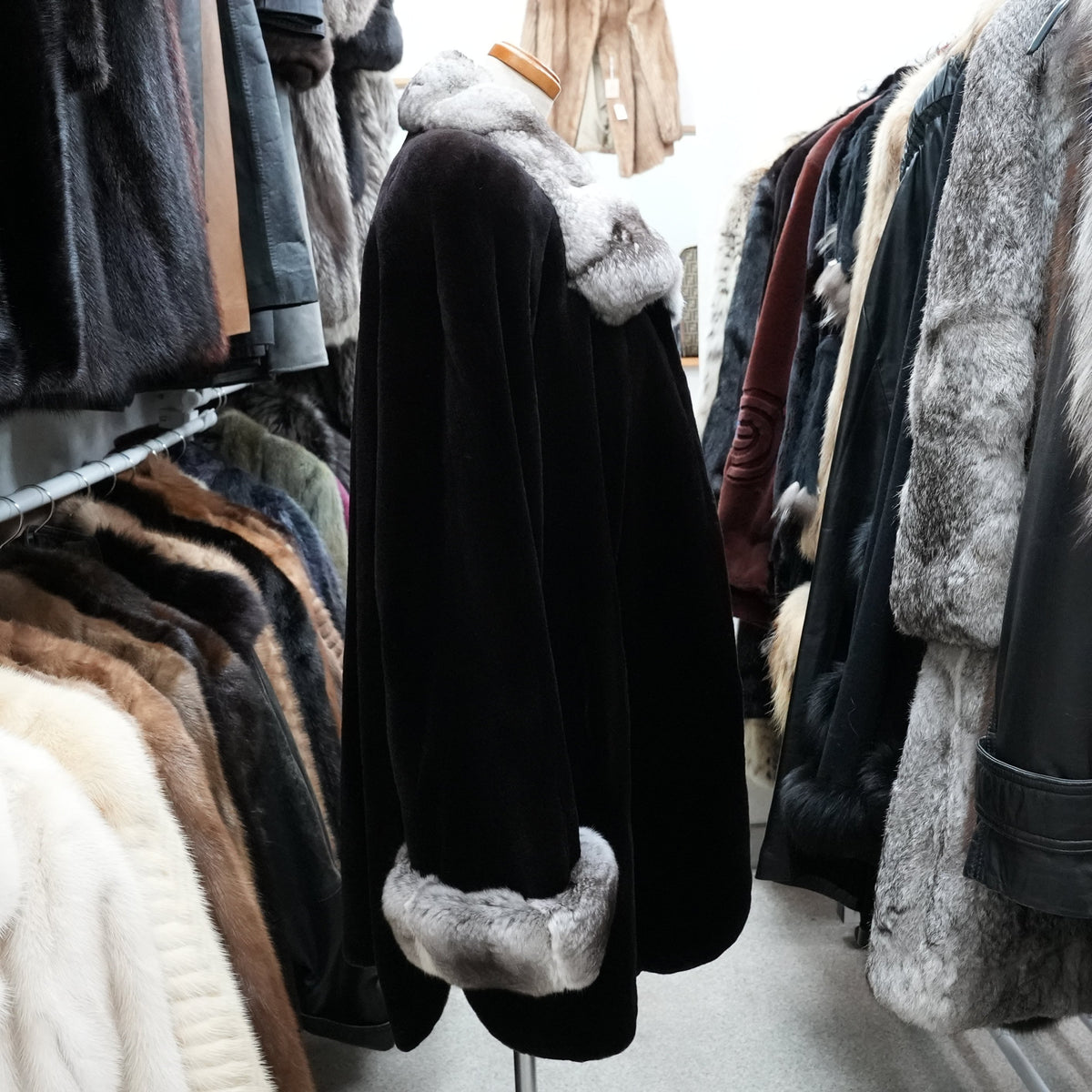 Chinchilla Trim Shaved Mink Fur Coat Yuki Belle Femme - Genuine Vintage Fur From Japan
