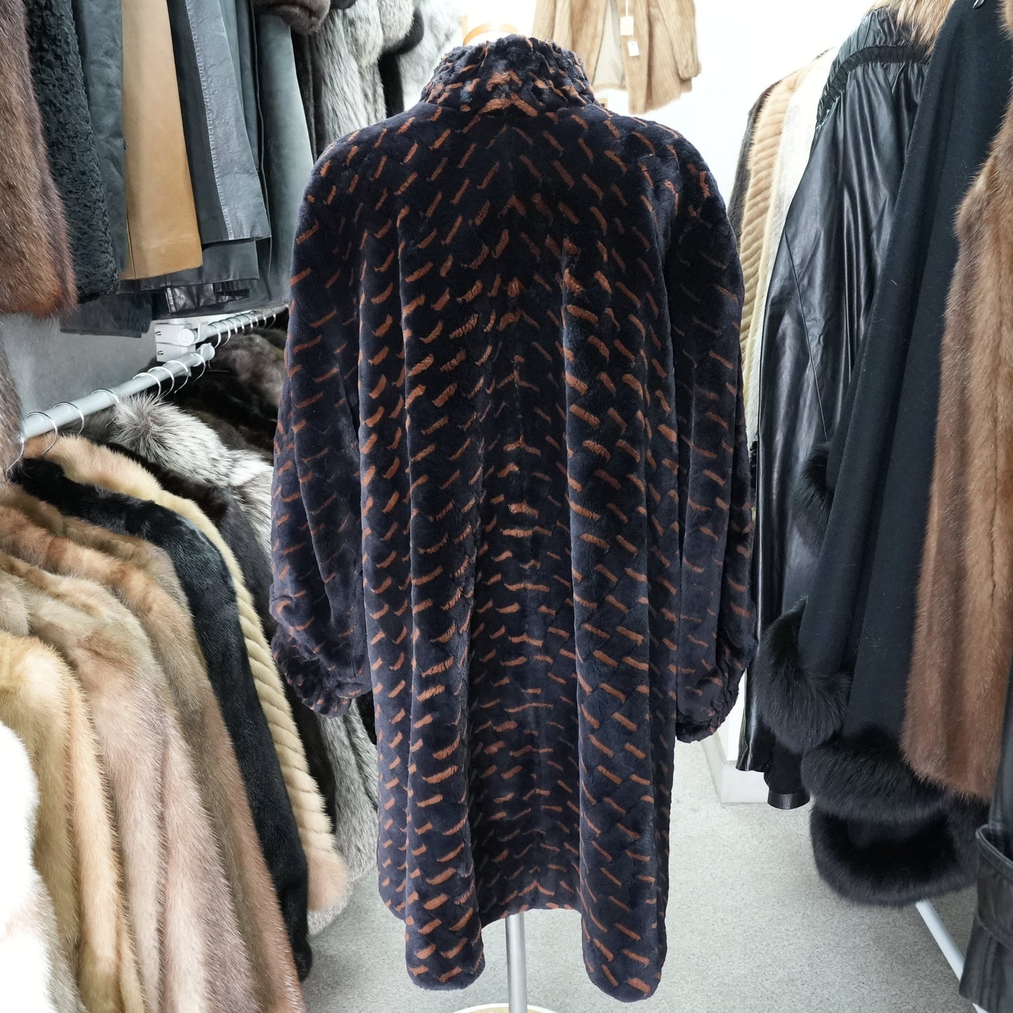 Nutria Design Fur Coat Zuki - Genuine Vintage Fur From Japan
