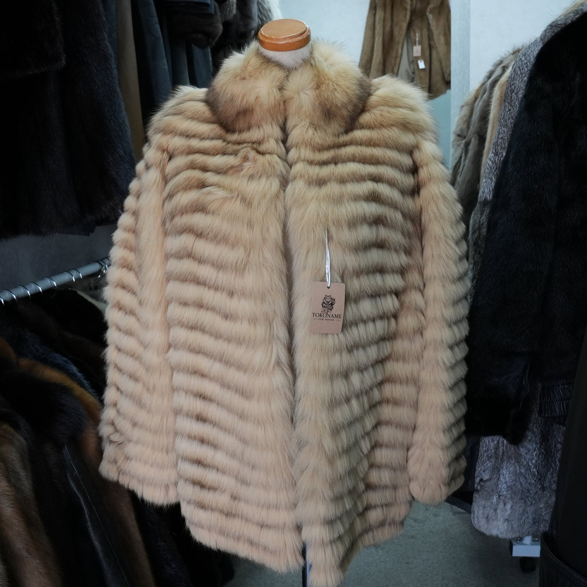 Beige Dyed Fox Fur Coat - Genuine Vintage Fur From Japan