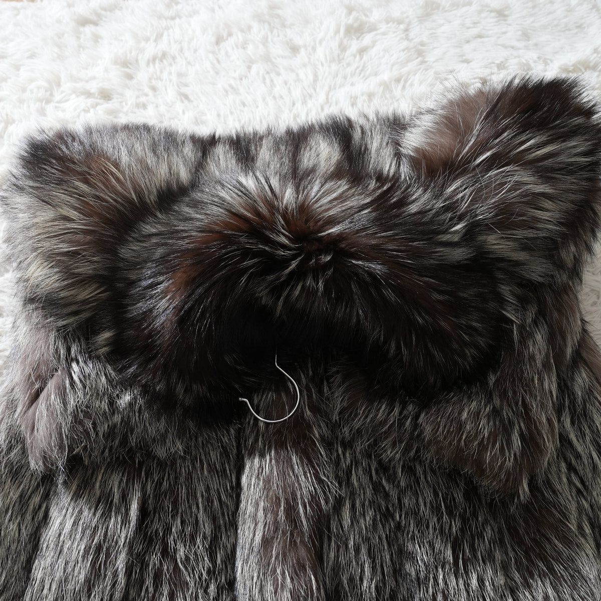 Nordic Silver Fox Fur Coat EMBA - Genuine Vintage Fur From Japan