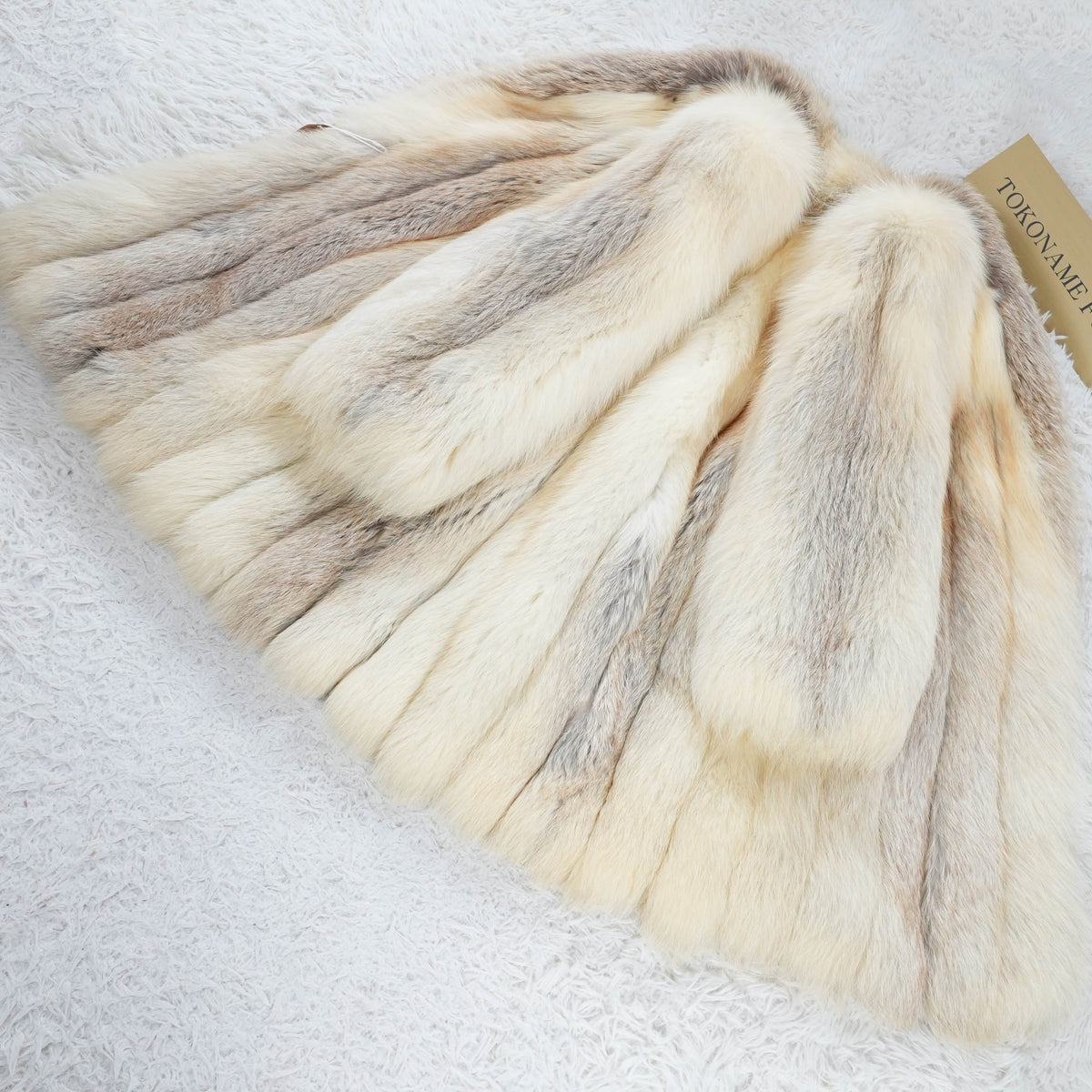Golden Island Fox Fur Coat Soft and Fluffy SAGA FOX - Genuine Vintage Fur From Japan