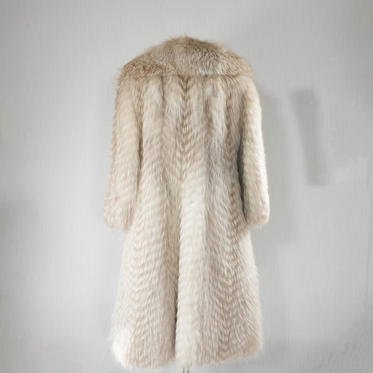 Light Beige Dyed Fox Fur Long Coat EMBA - Genuine Vintage Fur From Japan