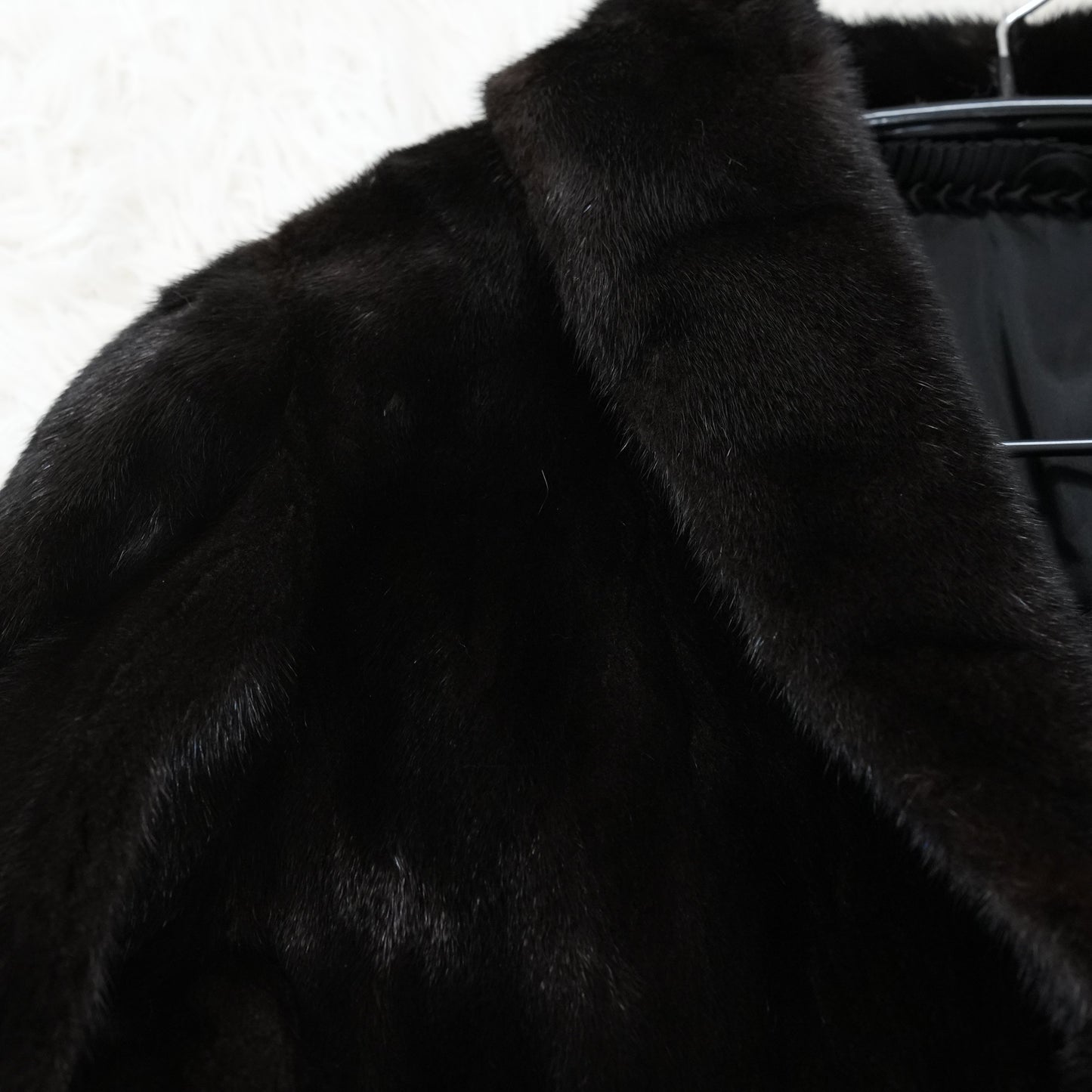BLACKGLAMA Mink Coat Substantial and luxurious - Genuine Vintage Fur From Japan