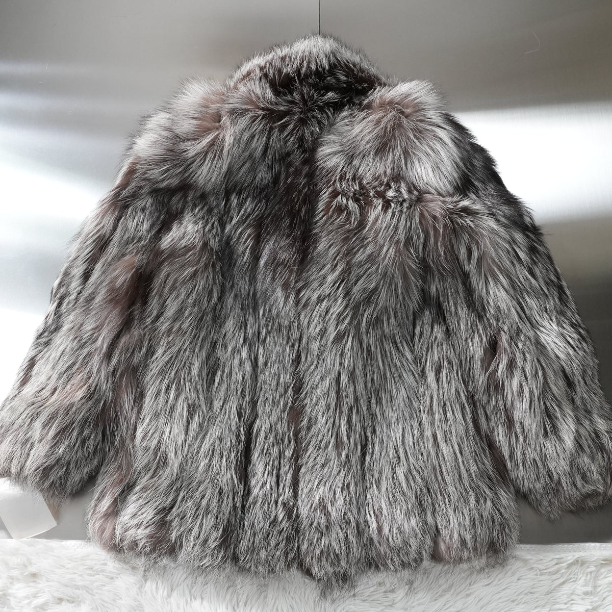 Silver Fox Fur Coat SAGA ROYAL FOX - Genuine Vintage Fur From Japan
