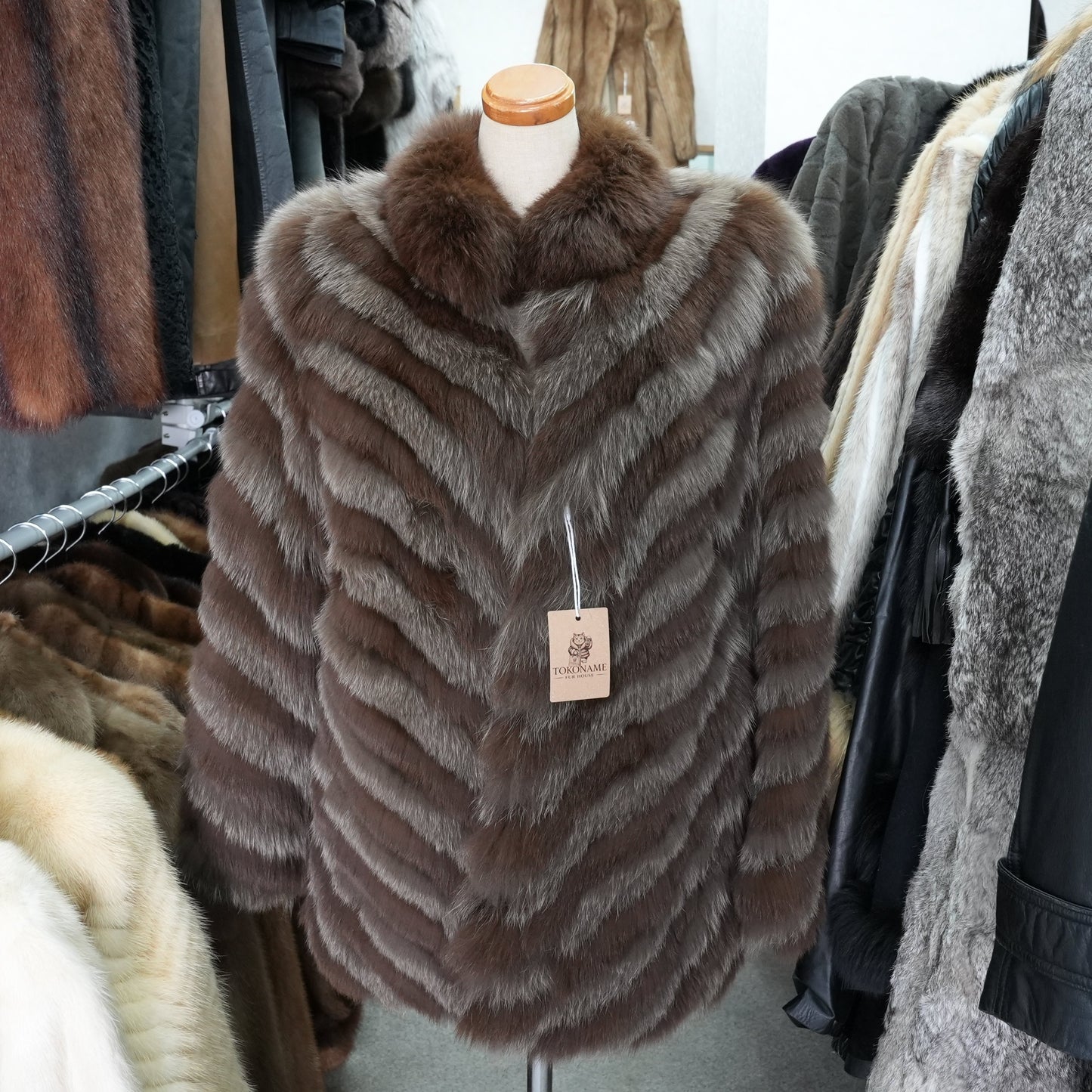 Two tone Dyed  Fox Fur Coat SAGA FOX - Genuine Vintage Fur From Japan