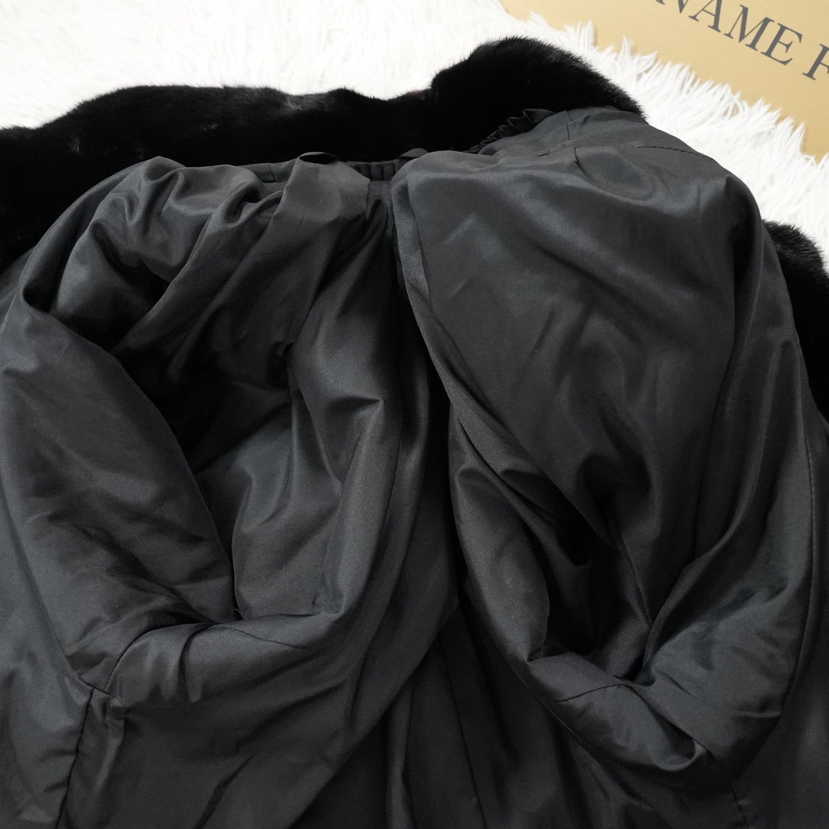 SAGA ROYAL MINK Soft and Grossy - Genuine Vintage Fur From Japan