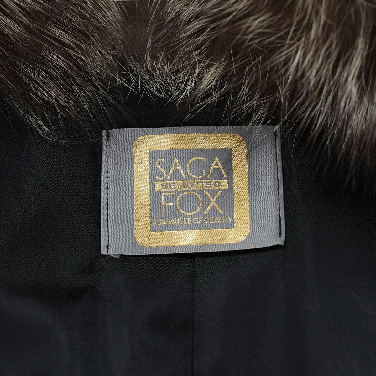 Silver Fox Fur Coat SAGA FOX - Genuine Vintage Fur From Japan