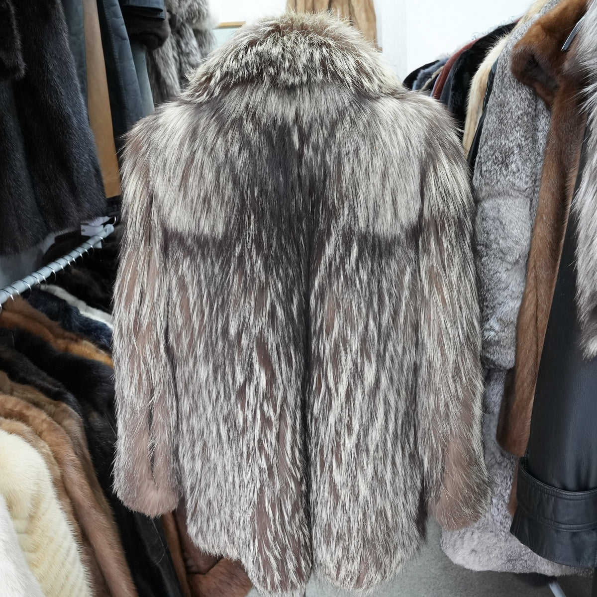 Silver Fox Fur Coat EMBA - Genuine Vintage Fur From Japan