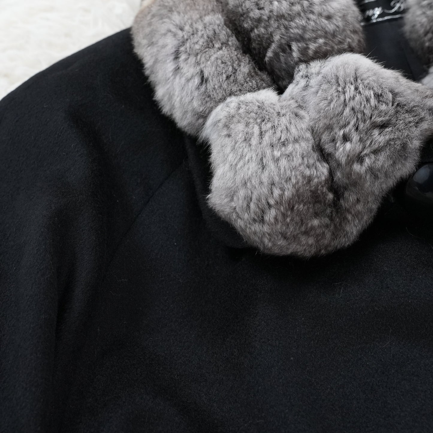 Chinchilla Trim cashmere Coat - Genuine Vintage Fur From Japan