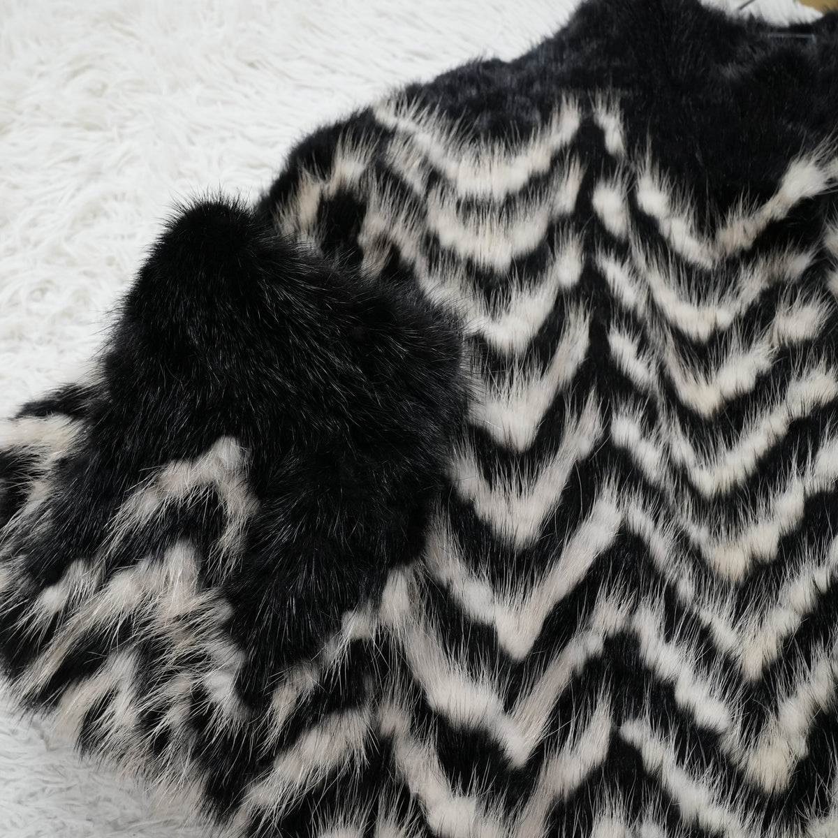 Two Tone Chevron Design Mink Coat SAGA MINK - Genuine Vintage Fur From Japan