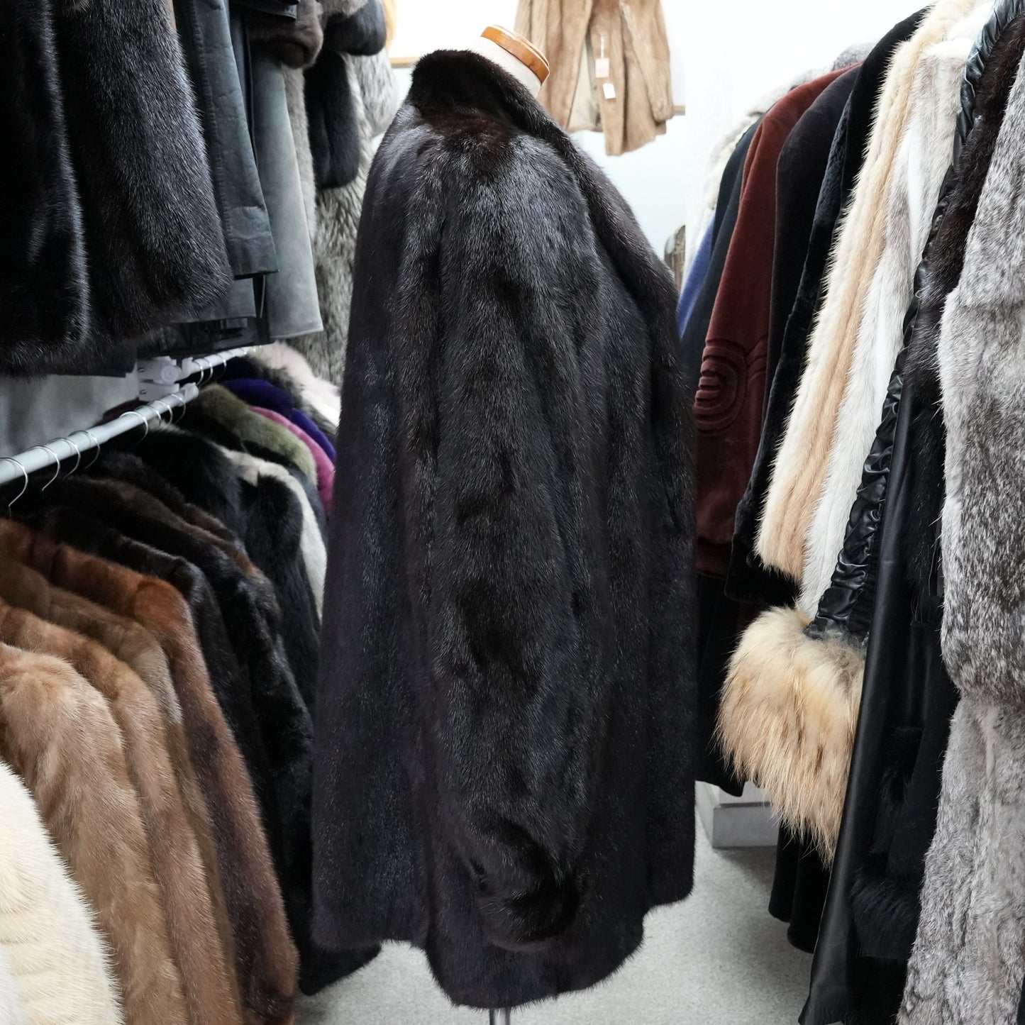 SAGA MINK Dark mink Half Coat - Genuine Vintage Fur From Japan