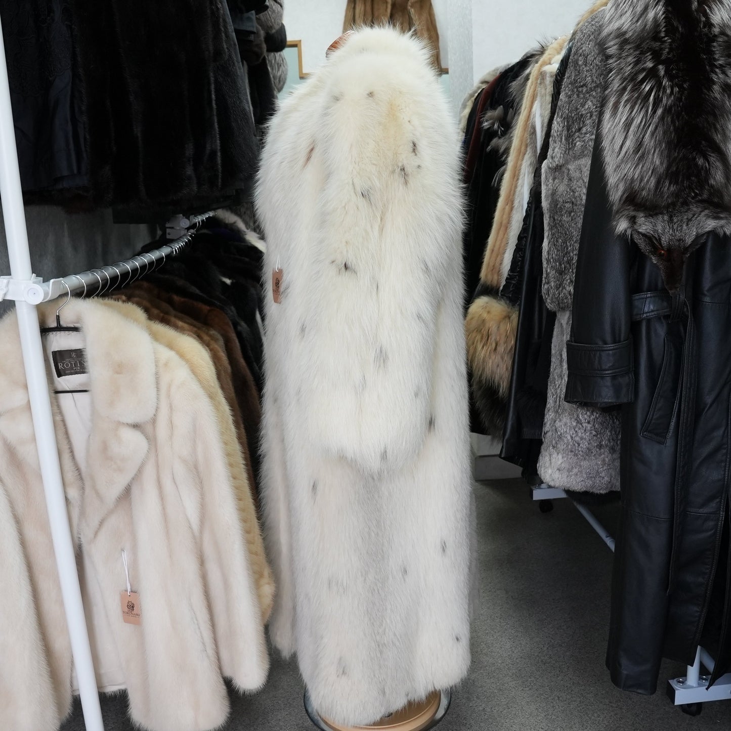 Lynx Dyed Shadow Fox Very Long Coat Soft & Fluffy - Genuine Vintage Fur From Japan