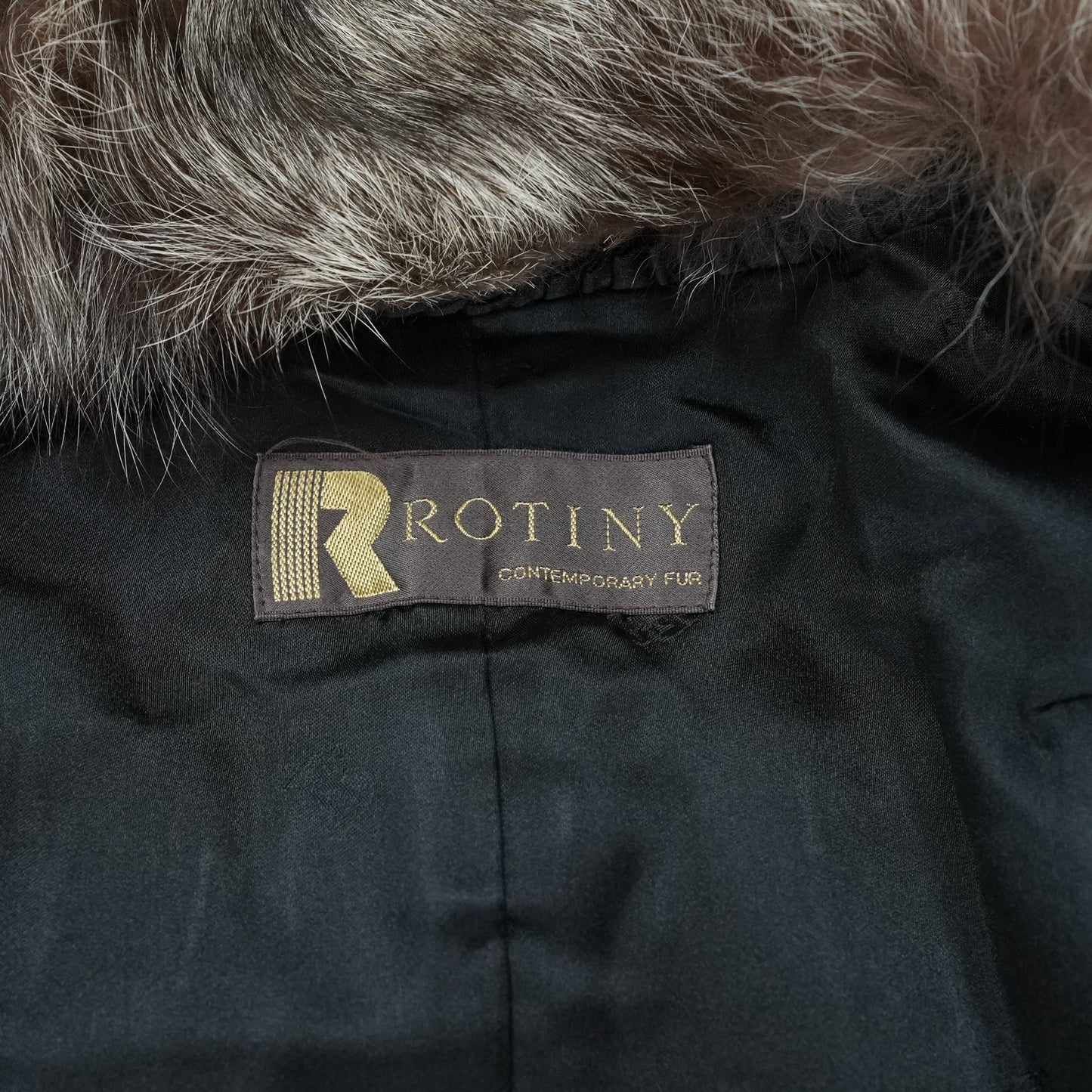 Siler Fox Fur Coat ROTINY - Genuine Vintage Fur From Japan