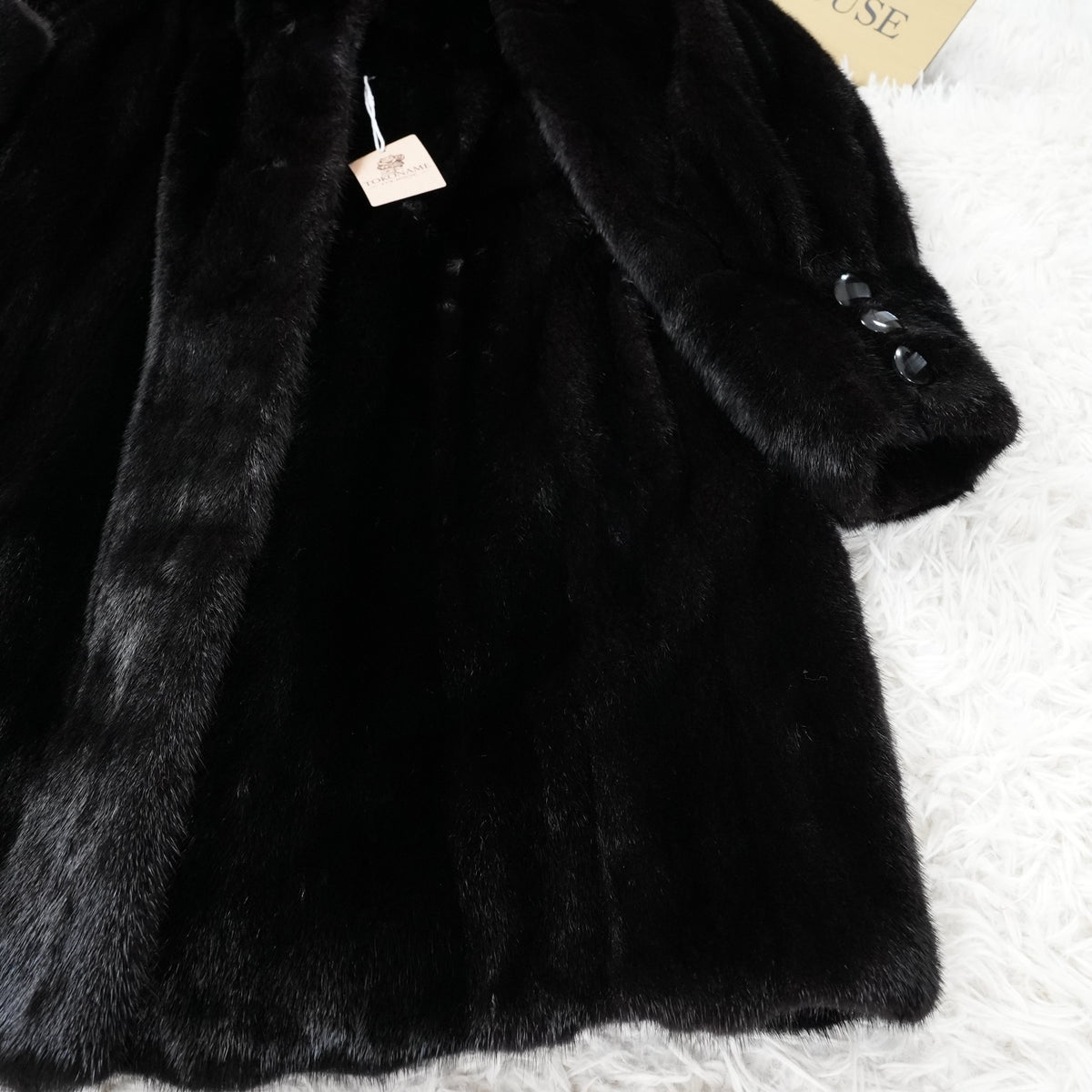 SAGA ROYAL MINK Soft and Grossy - Genuine Vintage Fur From Japan