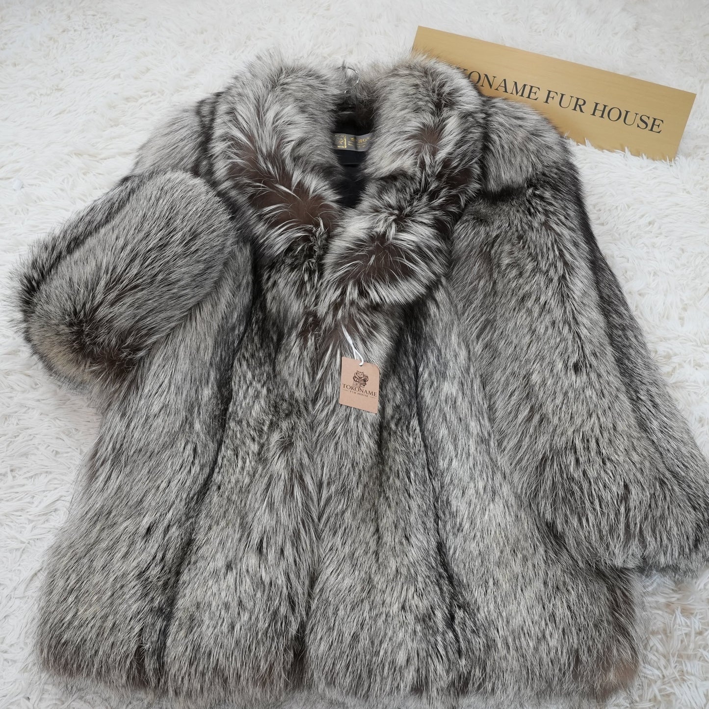 SAGA ROYAL FOX Silver Fox Soft and Fluffy - Genuine Vintage Fur Japan
