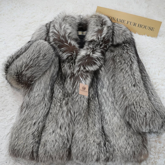 SAGA ROYAL FOX Silver Fox Soft and Fluffy - Genuine Vintage Fur Japan