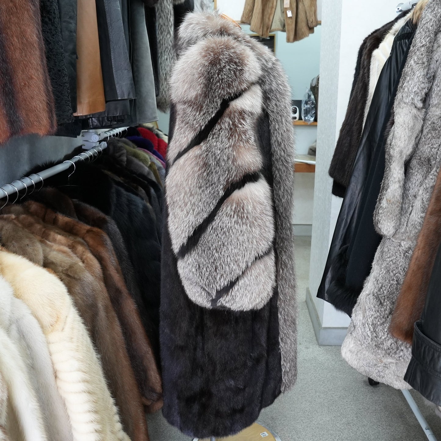 Dark Mink and Silver Fox Design Long Coat SAGA - Genuine Vintage Fur From Japan