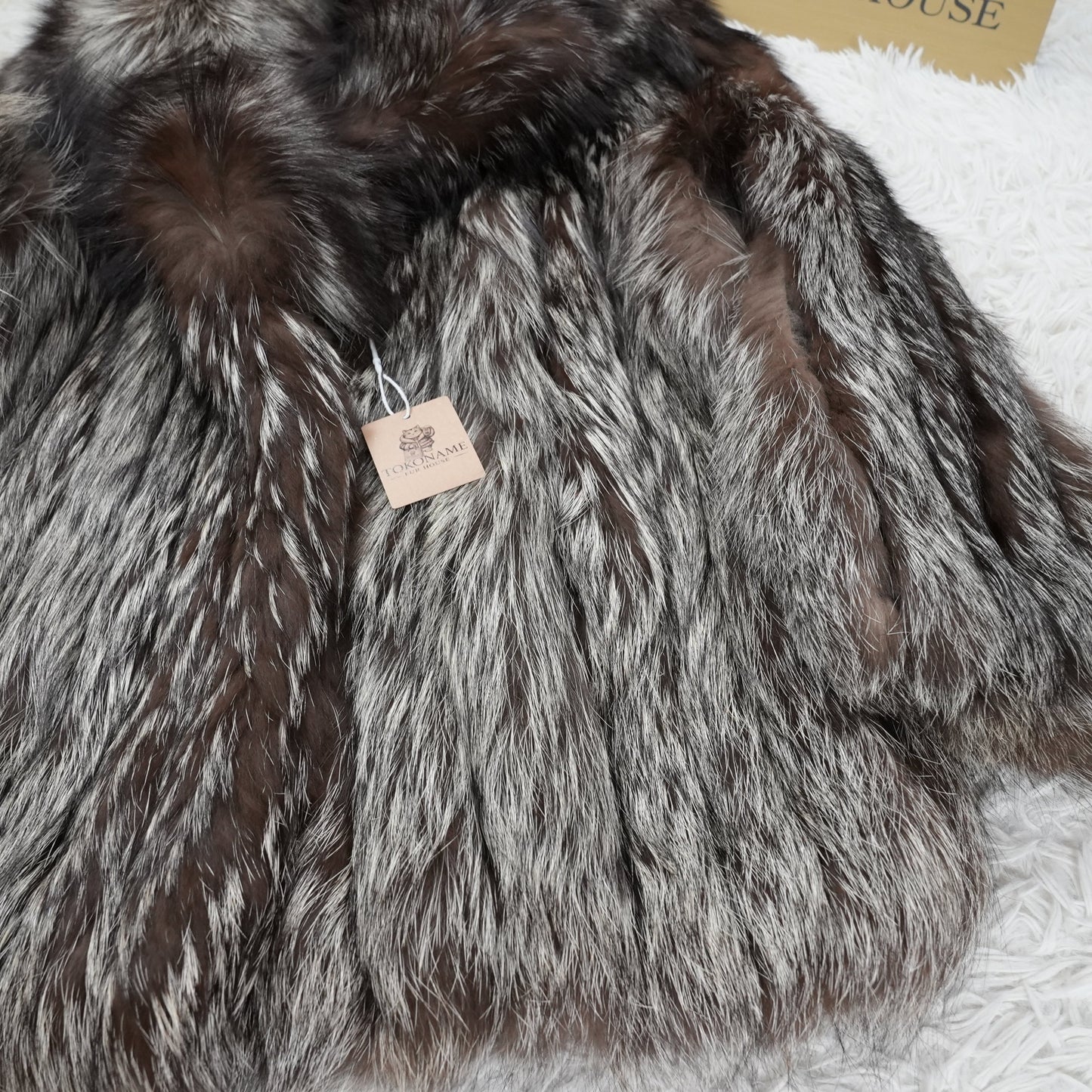 Silver Fox Fur Coat SAGA FOX - Genuine Vintage Fur From Japan