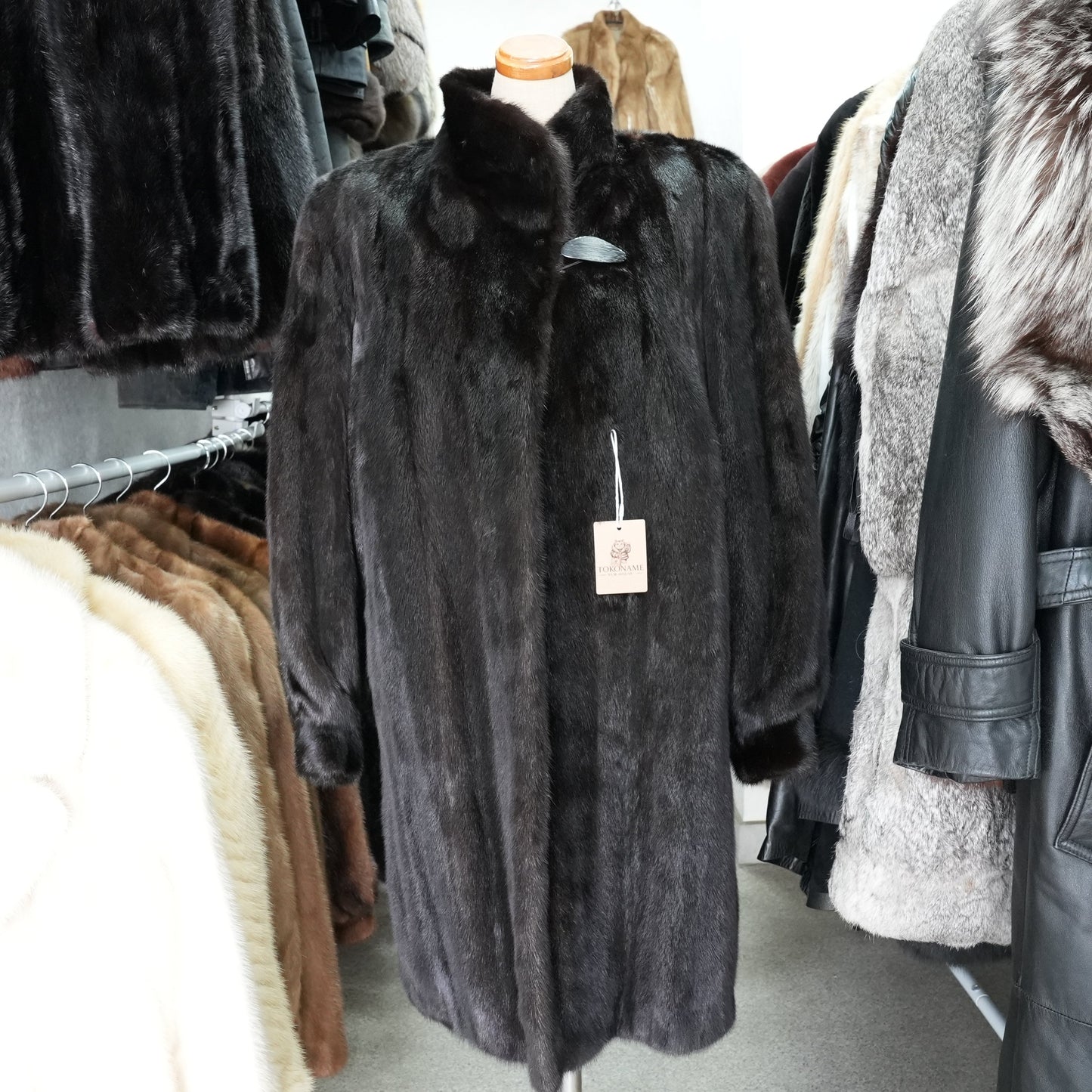 ROYAL SAGA MINK Fur Coat - Genuine Vintage Fur From Japan