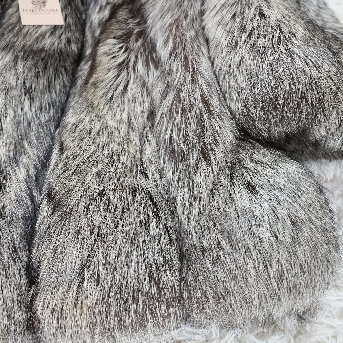 SAGA ROYAL FOX Silver Fox Coat - Genuine Vintage Fur From Japan
