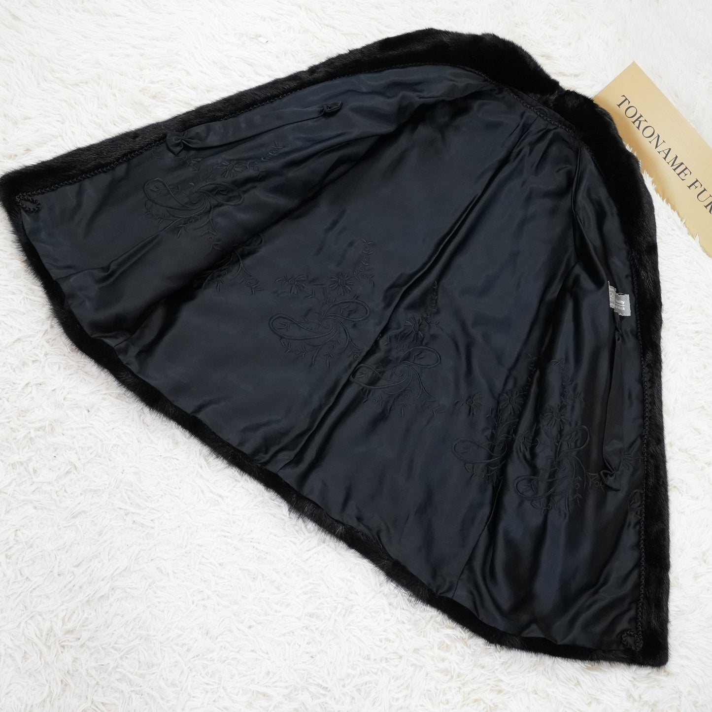 SAGA MINK Black mink Fur Coat - Genuine Vintage Fur Japan