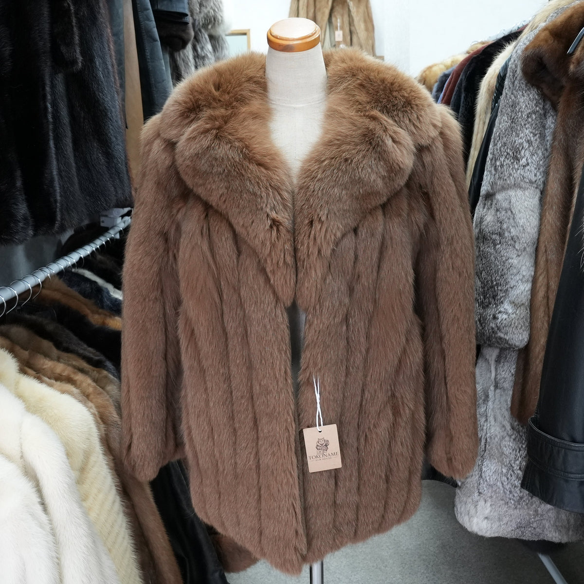 Brown Dyed Fox Fur Coat OS FUR - Genuine Vintage Fur From Japan