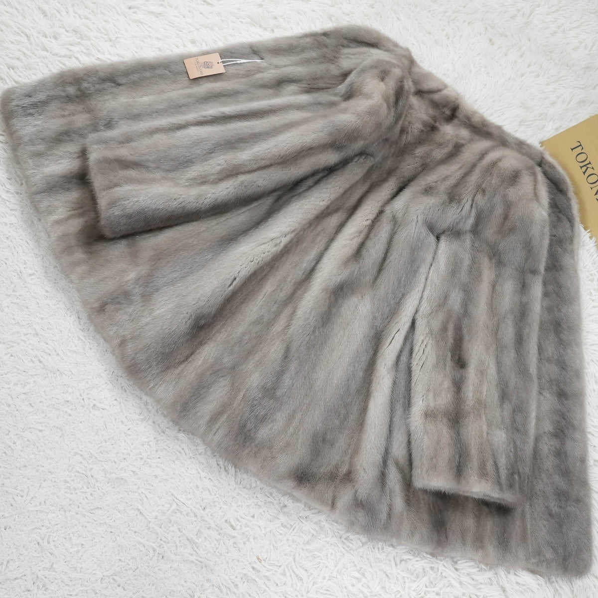 Sapphire Mink Fur Coat SAGA MINK - Genuine Vintage Fur From Japan