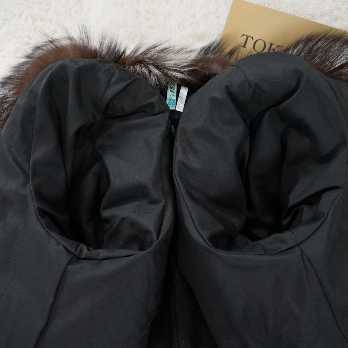 Silver Fox Fur Coat Soft and Fluffy EMBA - Genuine Vintage Fur From Japan