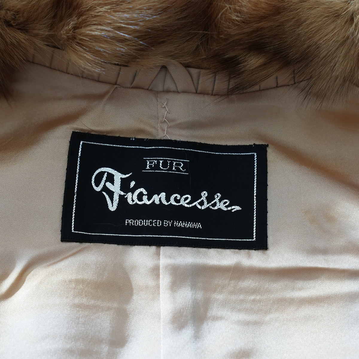 Beige Dyed Fox Fur Coat - Genuine Vintage Fur From Japan