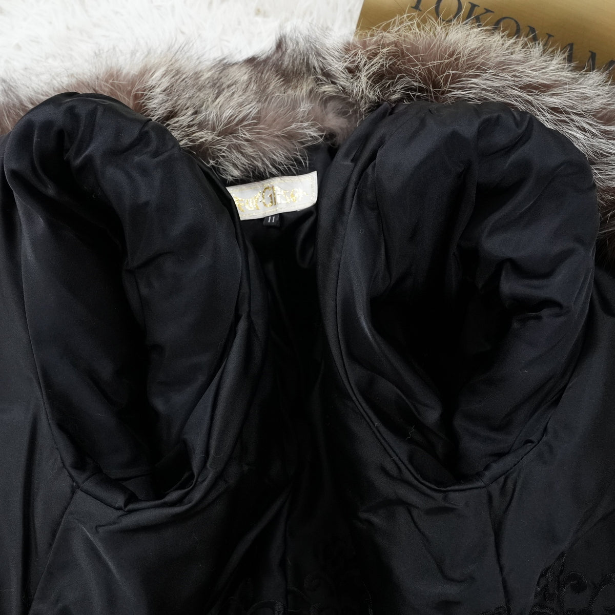 Silver Fox Fur Coat Soft and Fuluffy - Genuine Vintage Fur From Japan