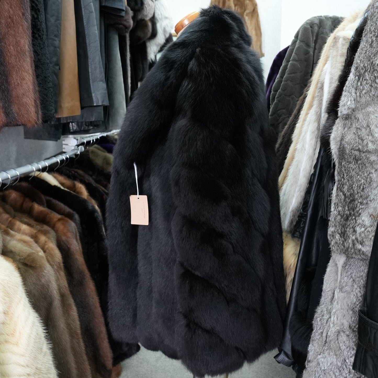 SAGA ROYAL FOX Black Dyed Coat - Genuine Vintage Fur From Japan