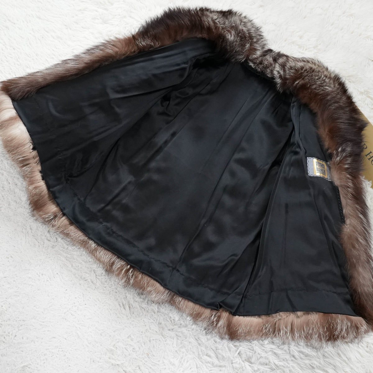 Silver Fox Fur Coat Soft and Fluffy SAGA FOX - Genuine Vintage Fur From Japan
