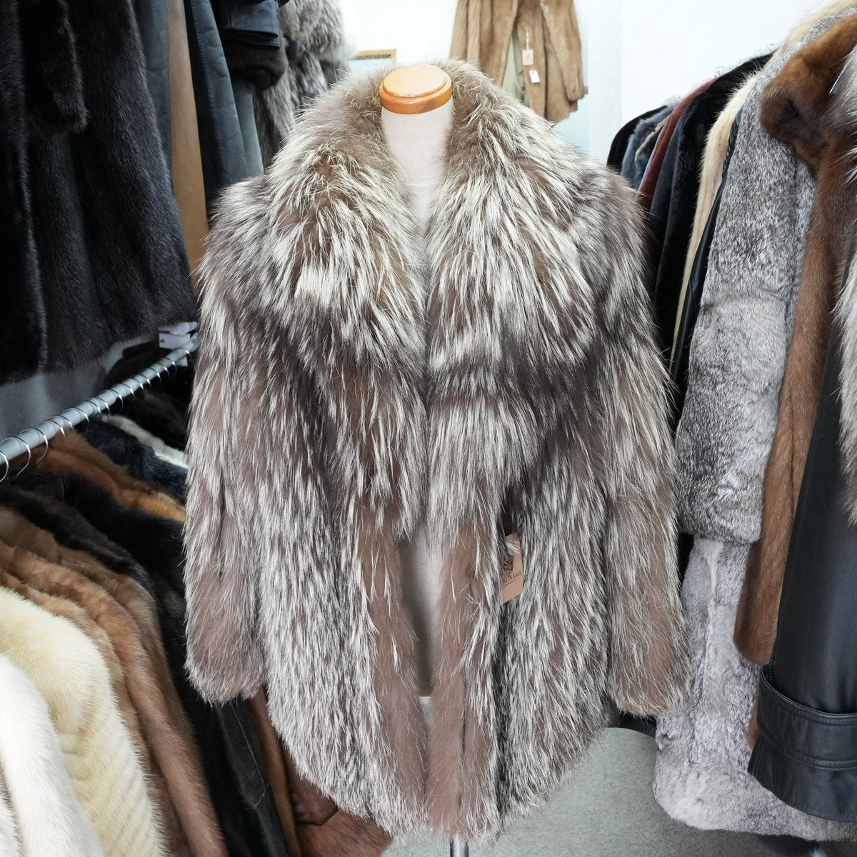 Silver Fox Fur Coat EMBA - Genuine Vintage Fur From Japan