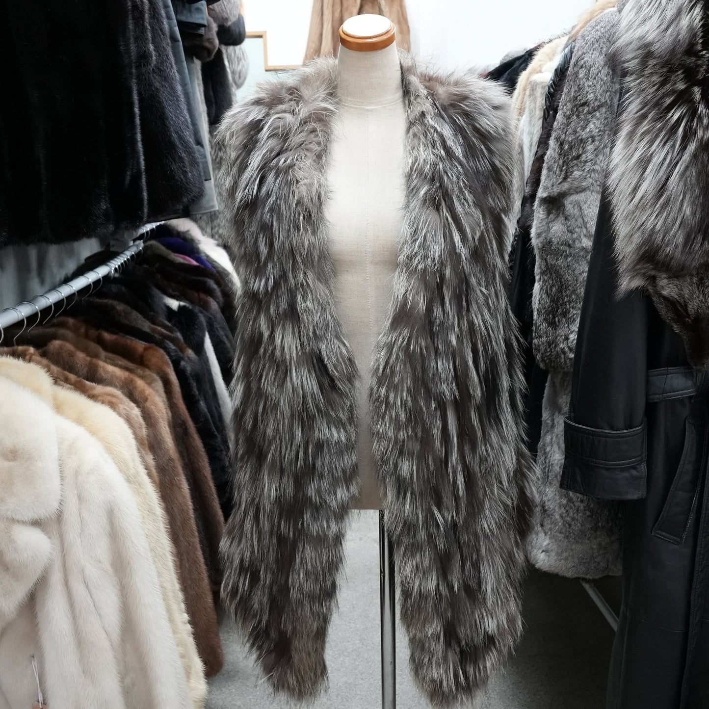 Silver Fox Vest textured yarn - Genuine Vintage Fur From Japan